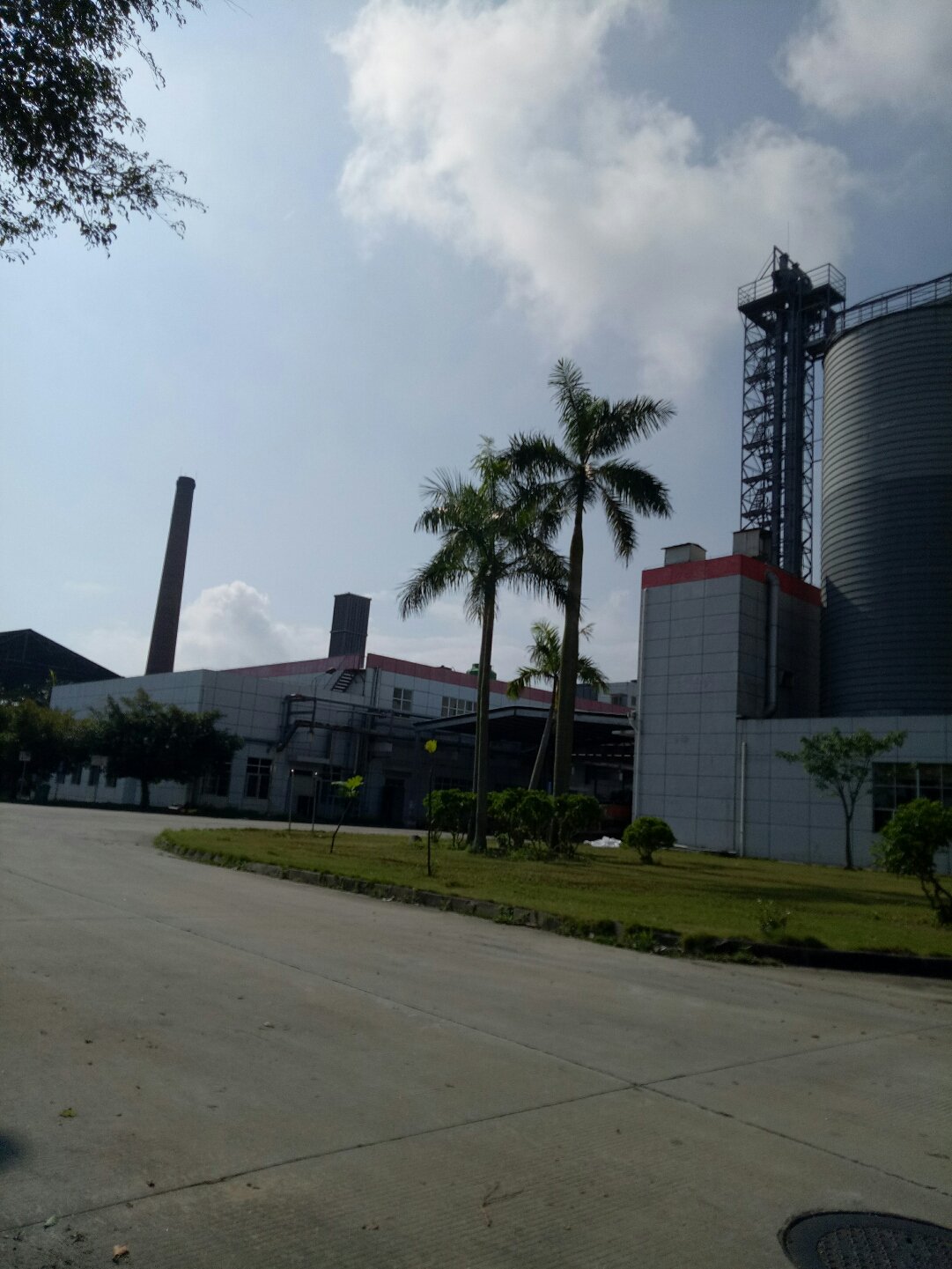 4��տ�����V�湫˾:տ���齭ơ�����޹�˾�ĆT����